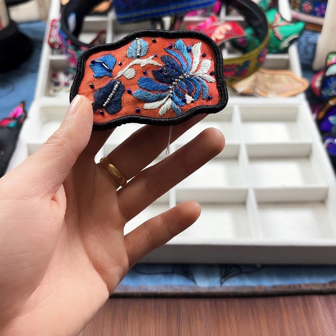 刺绣蜜**泡手工刺绣工艺