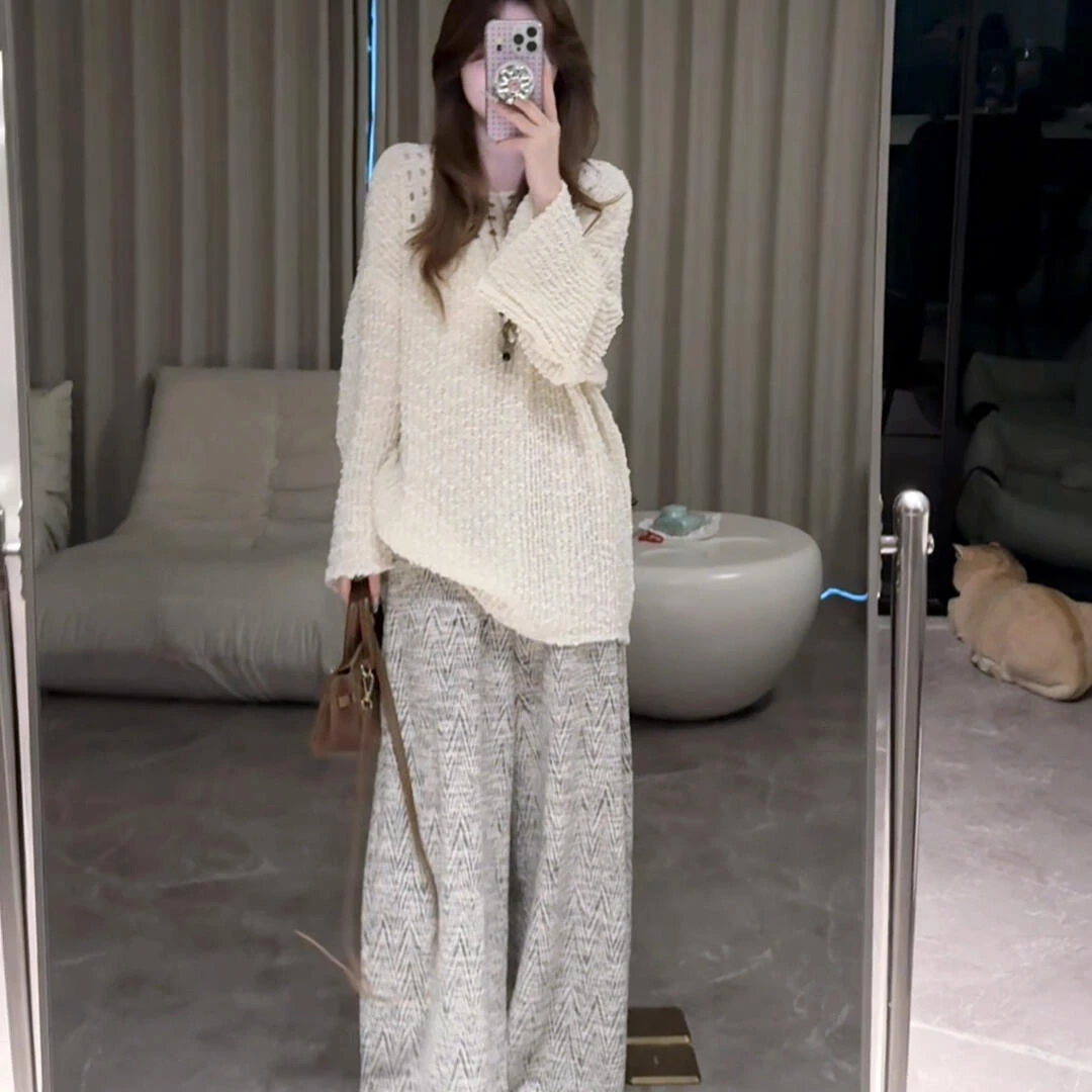春秋流行穿搭一整套法式独特绝美漂亮高级感针织上衣显瘦套装裤女