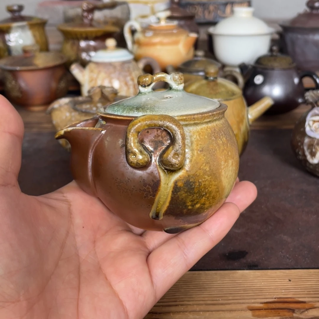 宝瓶如意。 微瑕。柴烧