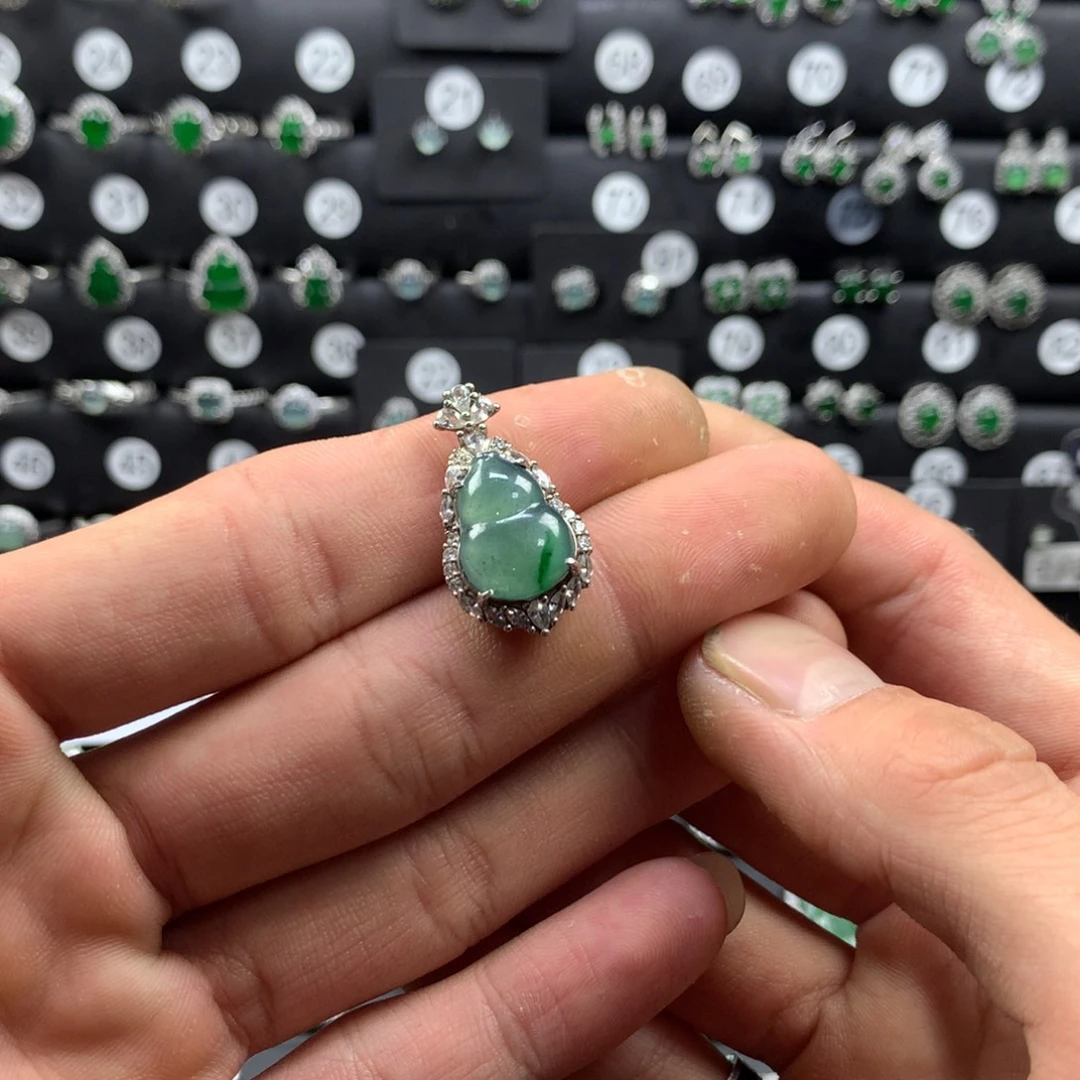 猫***雨翡翠银S925镶嵌颈饰吊坠