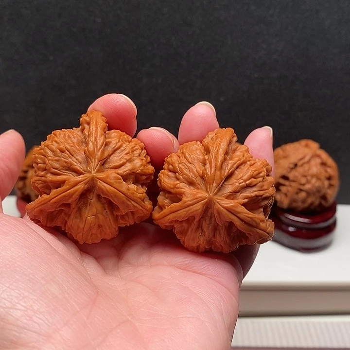 律****吊坠文玩核桃白奔