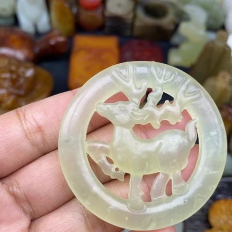 蛇纹石玉未镶嵌颈饰77