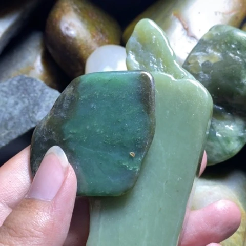 未镶嵌和田玉（糖玉）挂件