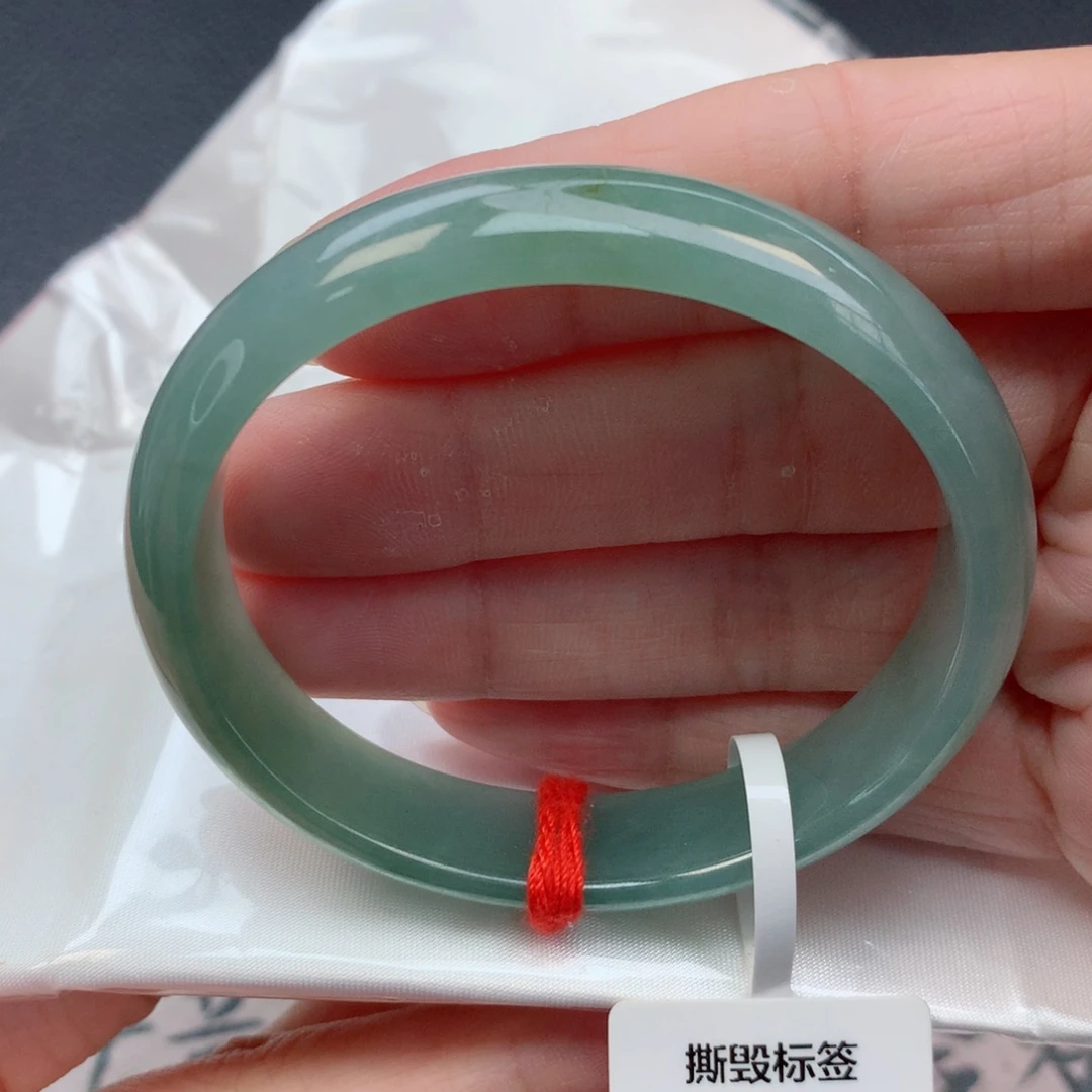 翡翠未镶嵌手镯53贵妃 油青底