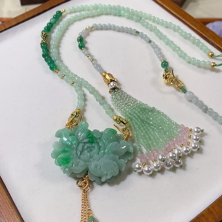 翡翠未镶嵌颈饰翡翠吊坠