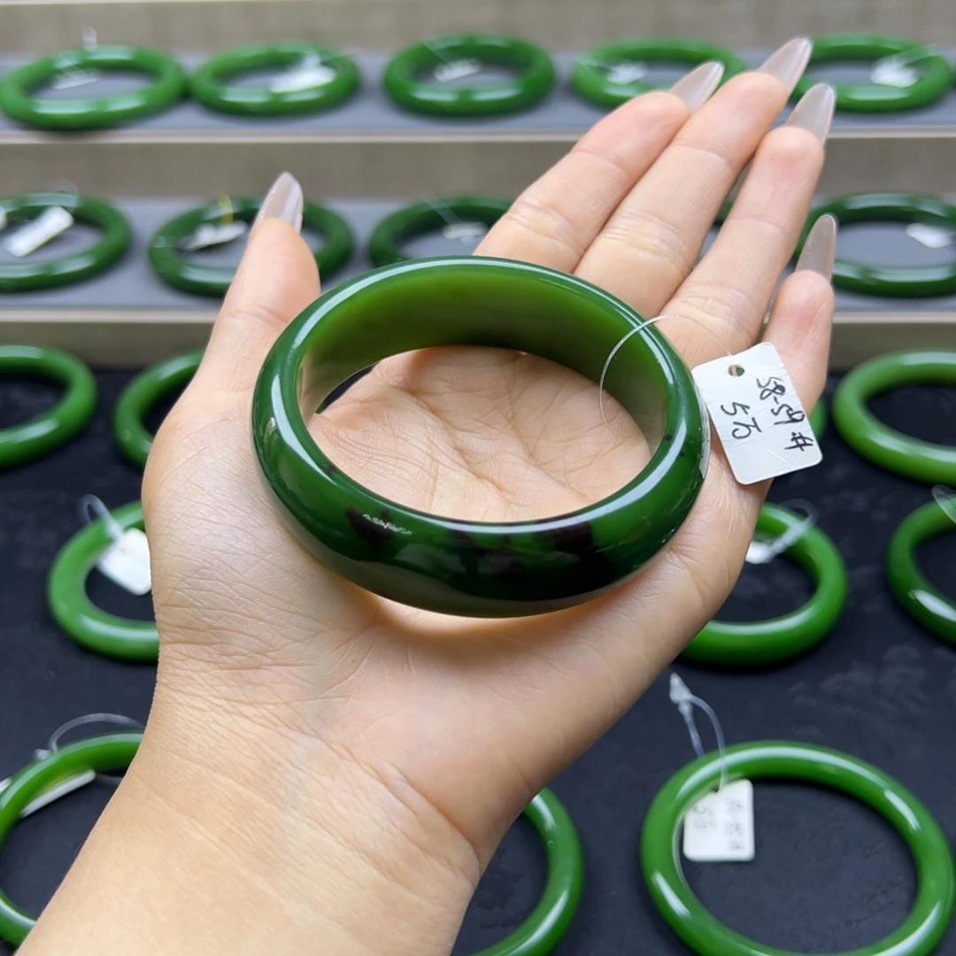 和田玉（碧玉）未镶嵌手镯