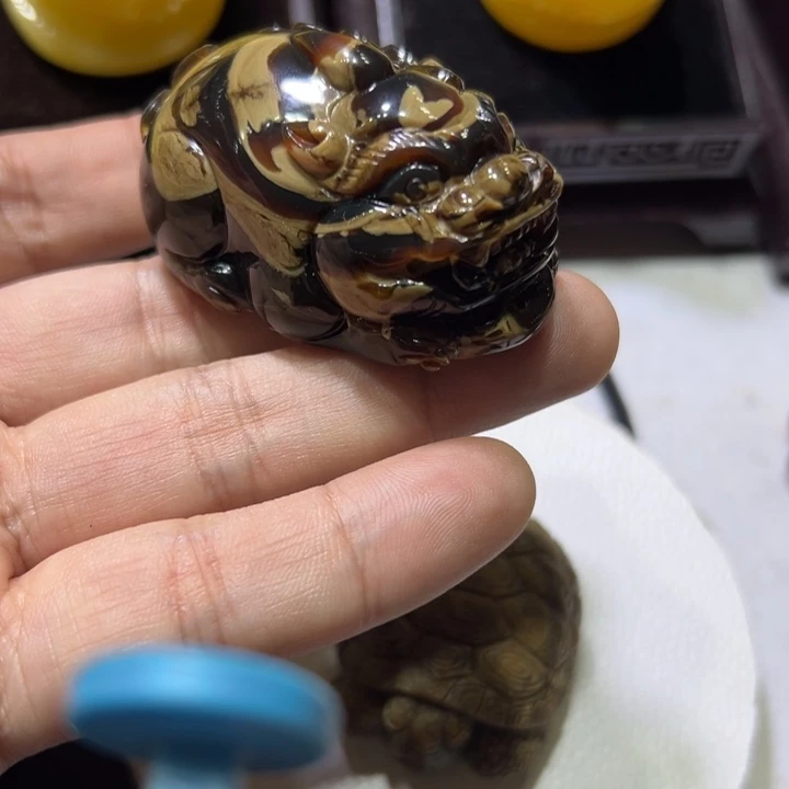 琥珀未镶嵌颈饰琥珀吊坠