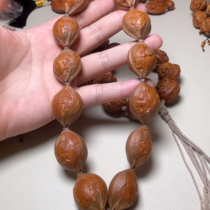 苏***祖吊坠橄榄核十二生肖