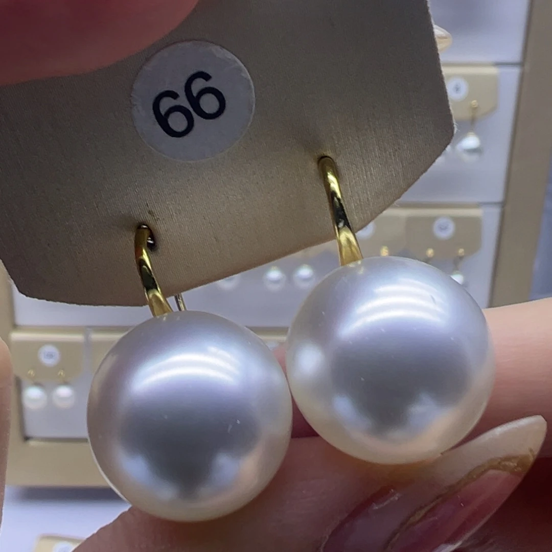 18K金镶嵌淡水珍珠耳饰