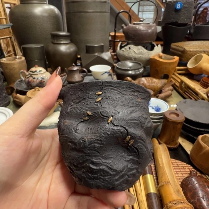 茶杯的颜色是蓝色还是蓝色
