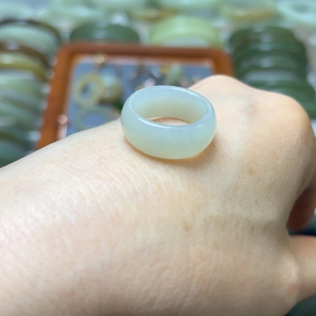 和田玉戒指未镶嵌_*?