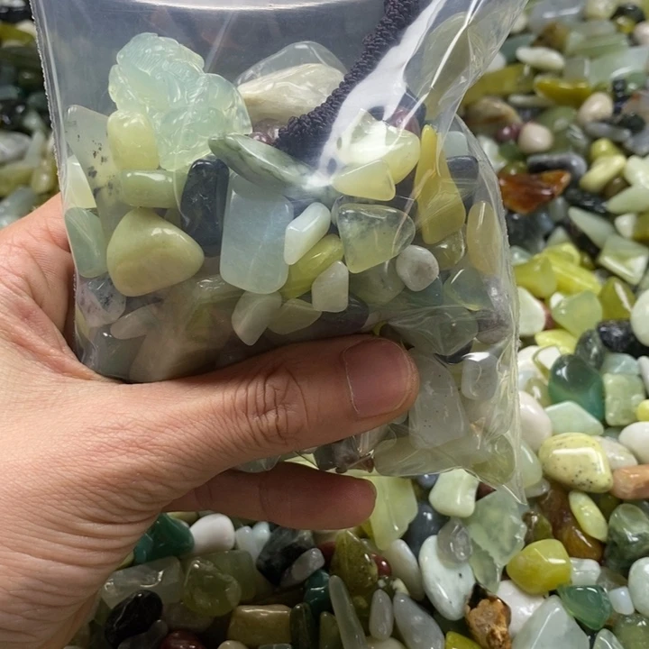 蛇纹石玉鱼缸石未镶嵌