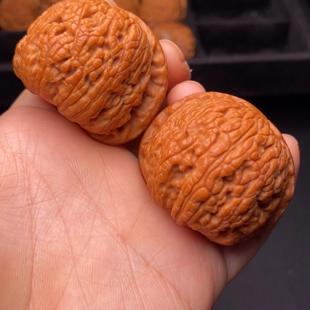 文玩核桃把件秦岭野生核桃