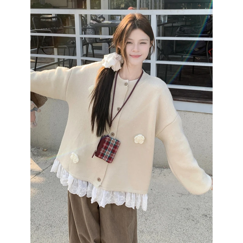 韩系甜美蕾丝拼接针织开衫女大码胖mm春秋长袖立体花朵设计感毛衣