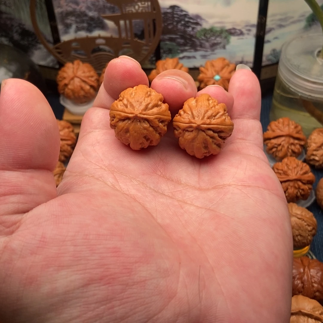 文玩核桃把件金瓜八棱