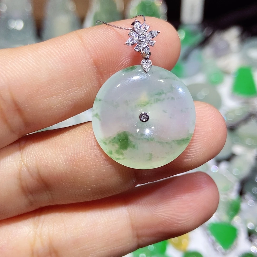 翡翠18K金镶嵌颈饰