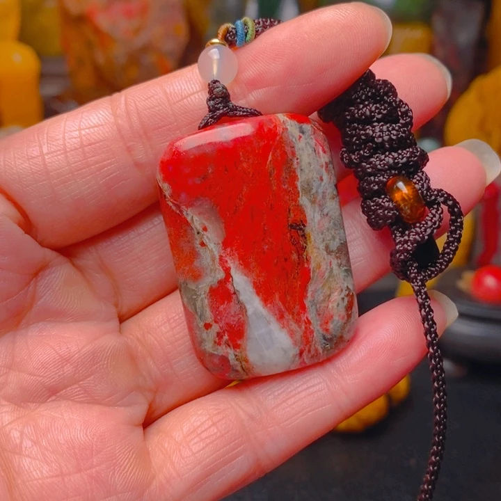 昌化鸡血石昌化鸡血石挂牌