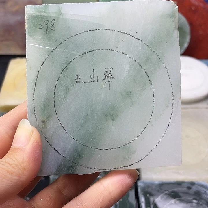 石英质玉未镶嵌手镯定制