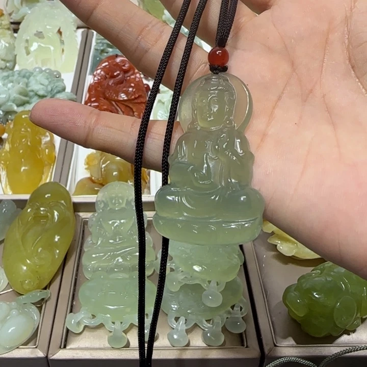 蛇纹石玉吊坠未镶嵌