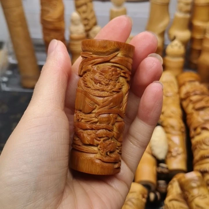 艳***天竹红皮料子浮雕钟馗