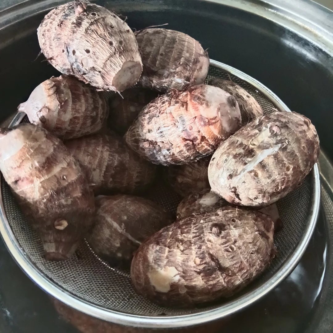 正宗广西山坡地红芽小奶芋 香粉糯 可水煮 蒸煮 油炒各种美味现挖
