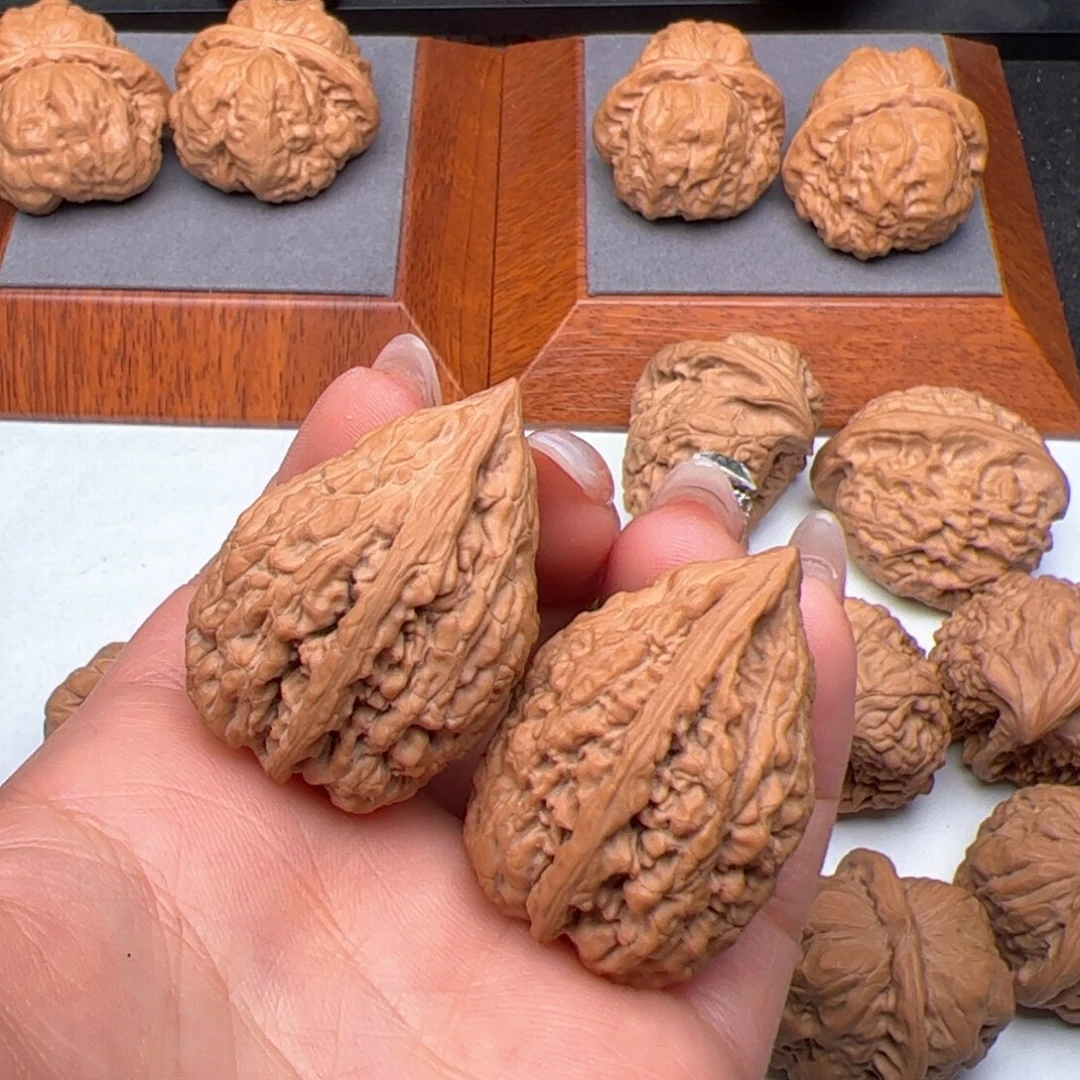 文玩核桃把件?坐佛29丽