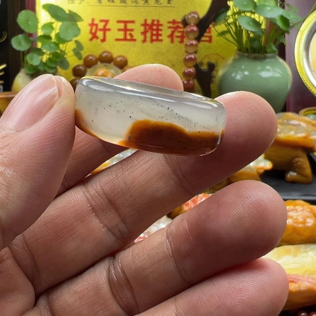 石英质玉未镶嵌颈饰