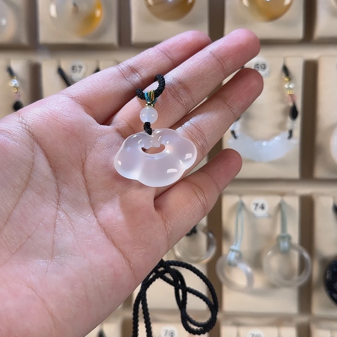 小****玛瑙/玉髓未镶嵌颈饰