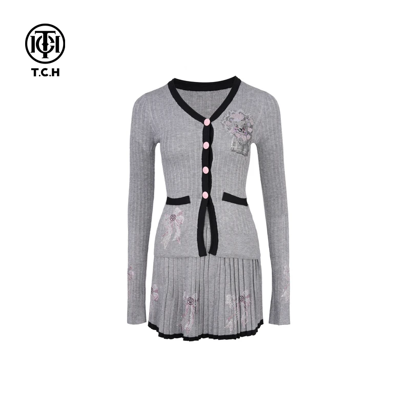 TCH服饰现货烫钻工艺新款灰色休闲时尚套装女T75A07E5002轻奢tch