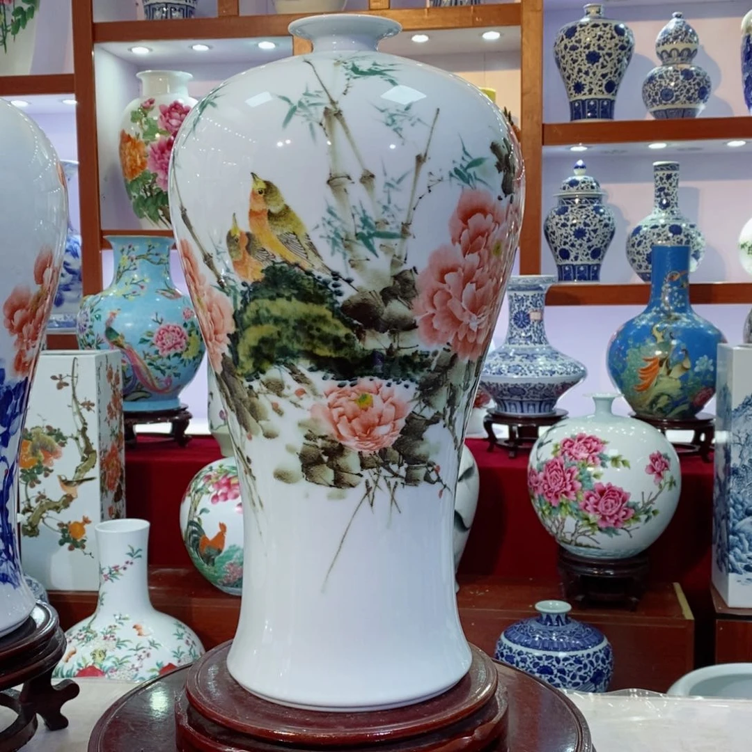 瓶手绘牡丹美人瓶