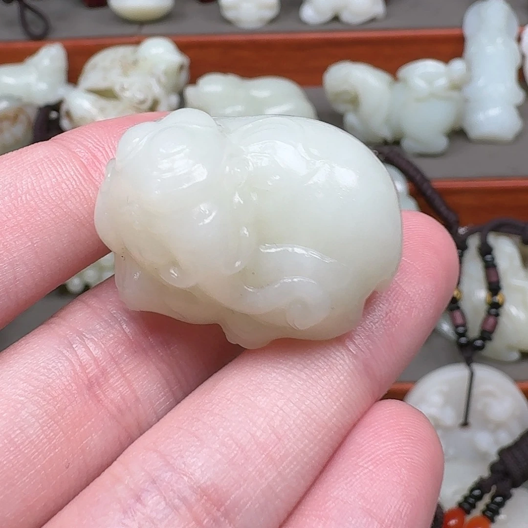 和田玉未镶嵌挂件