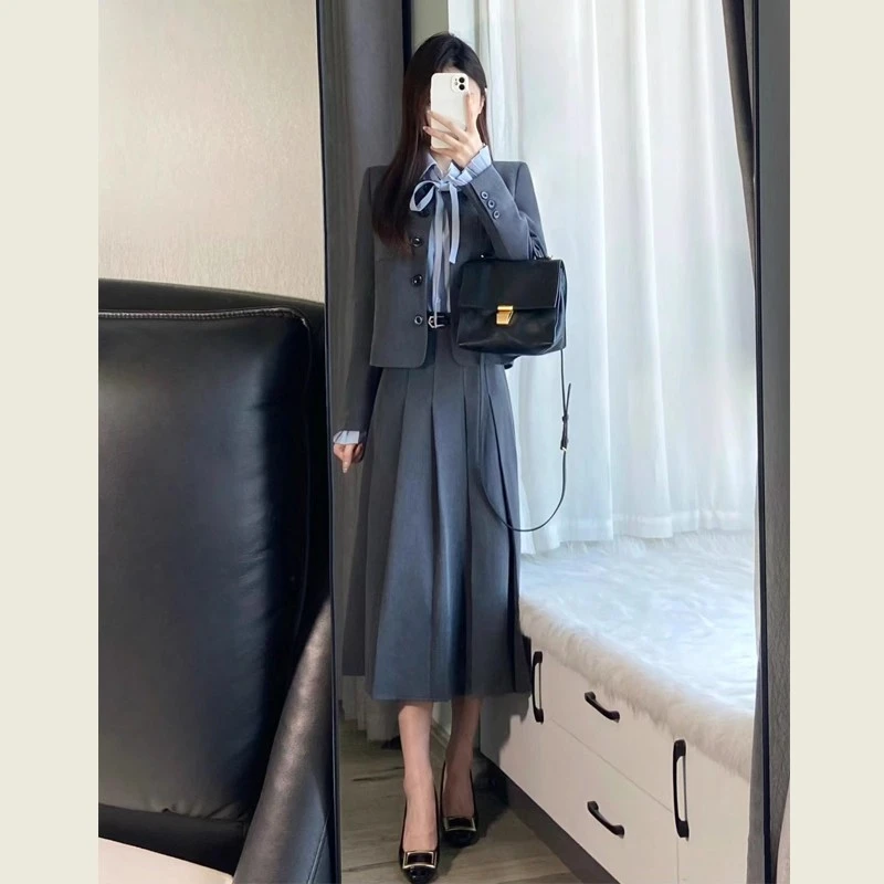 灰色面试西装套装女秋季短款小个子职业正装大学生休闲西服外套