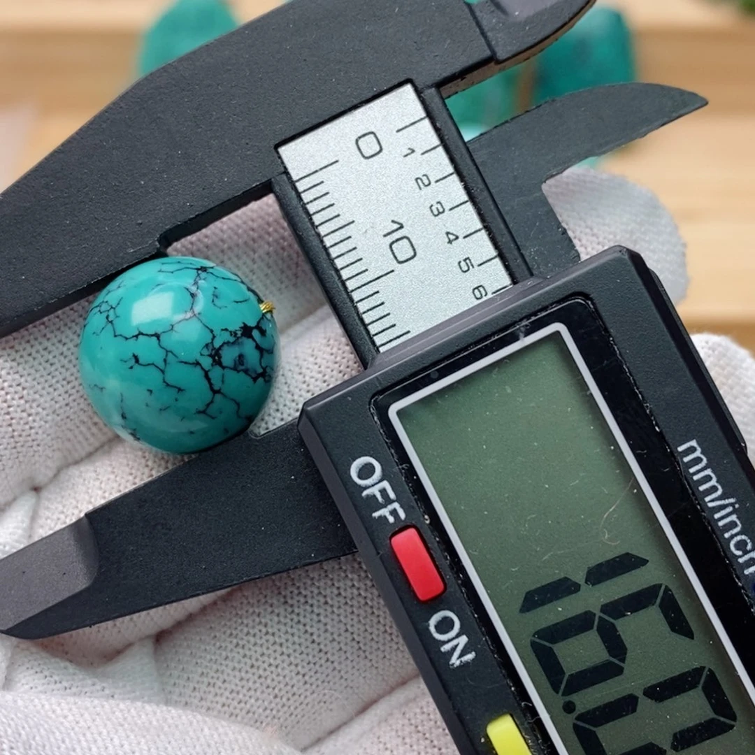 18K金镶嵌绿松石珠宝奇石