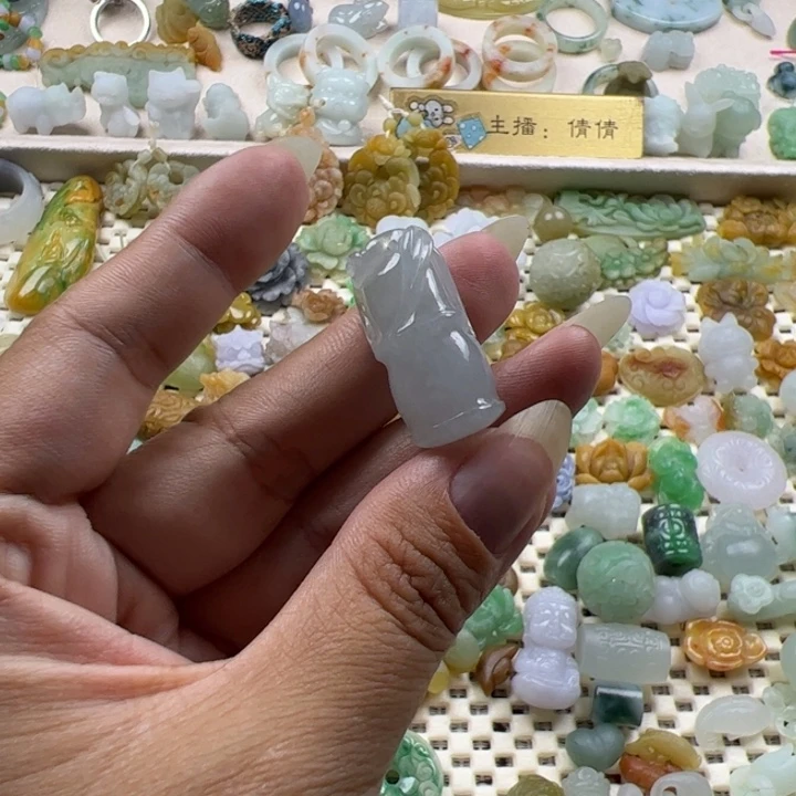 定制翡翠未镶嵌翡翠