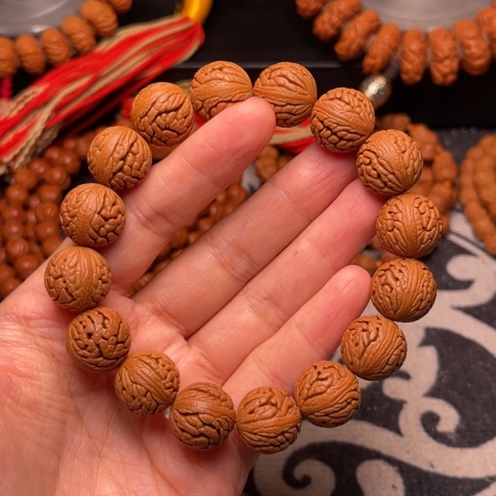 手串桃核龙纹绣球14