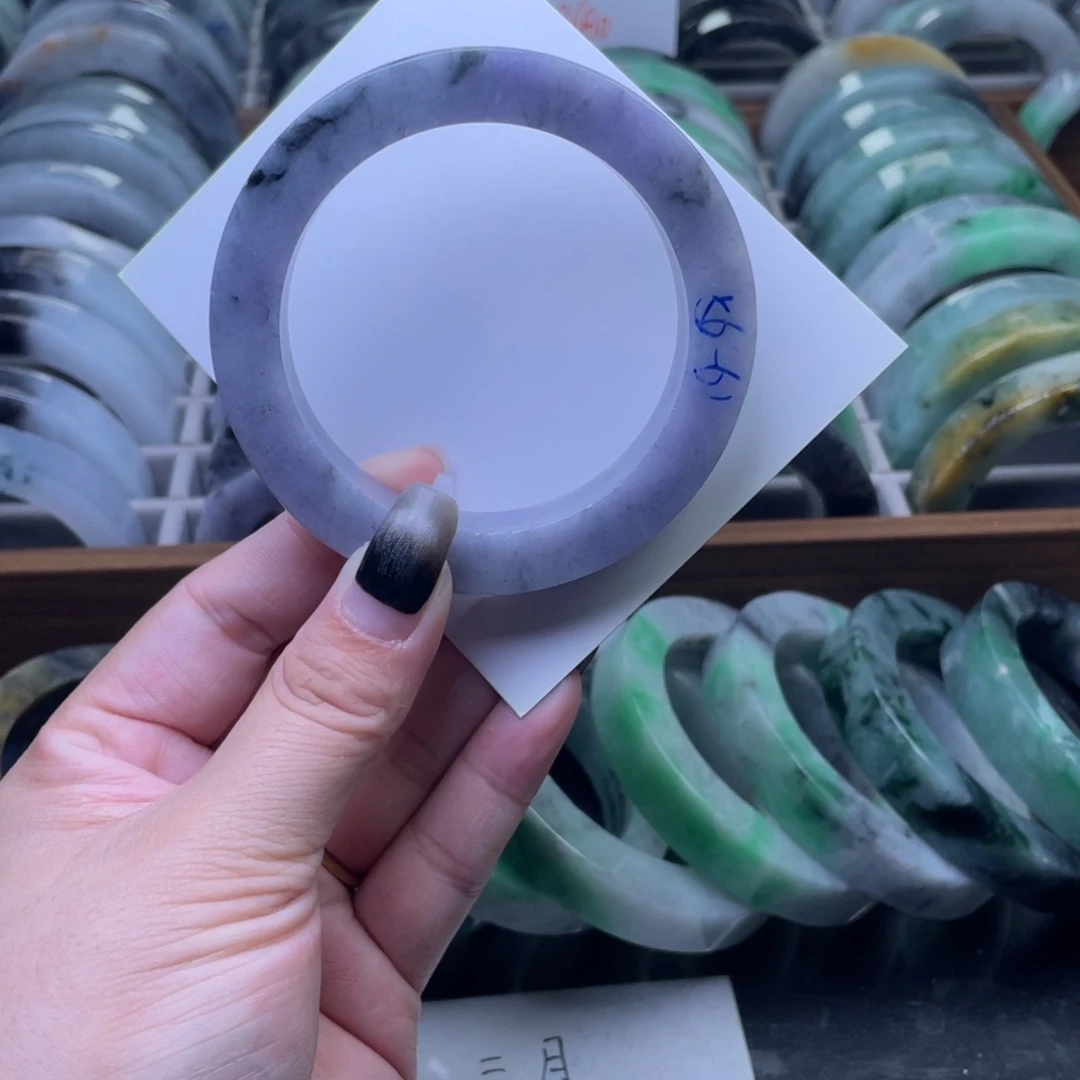 定制翡翠未镶嵌翡翠手镯