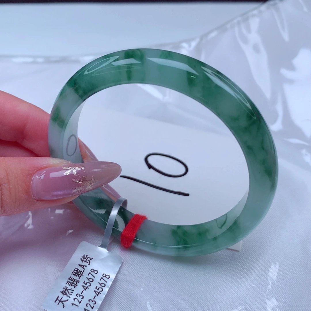 翡翠手镯未镶嵌翡翠54