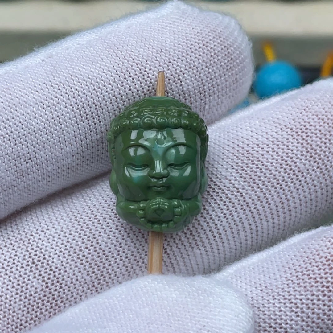 绿松石未镶嵌颈饰