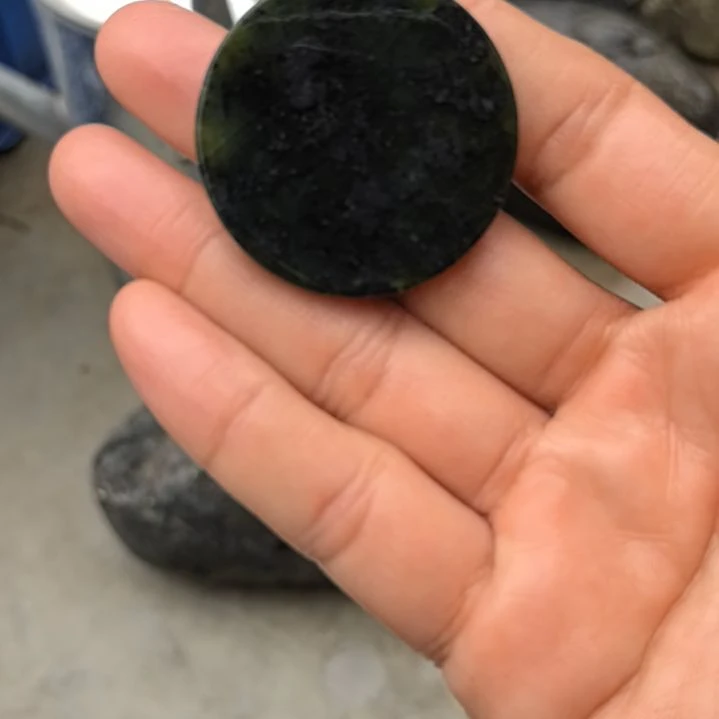 石材?****?藏玉药王石原石雕刻圆片片一个