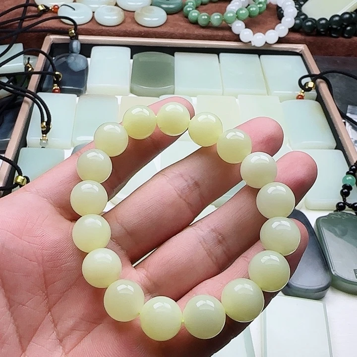 大***海颈饰未镶嵌和田玉