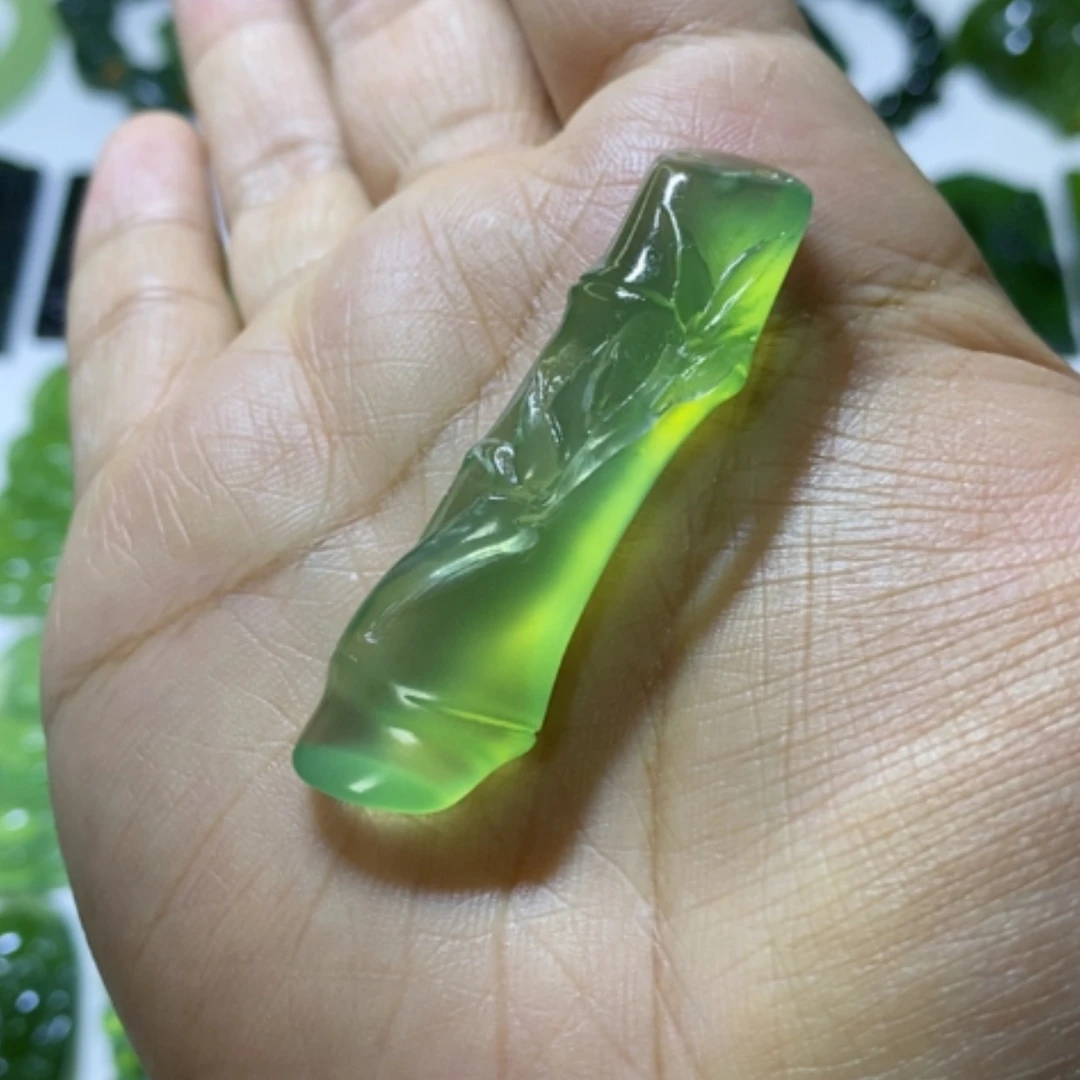 【闪购商品】未镶嵌蛇纹石玉颈饰