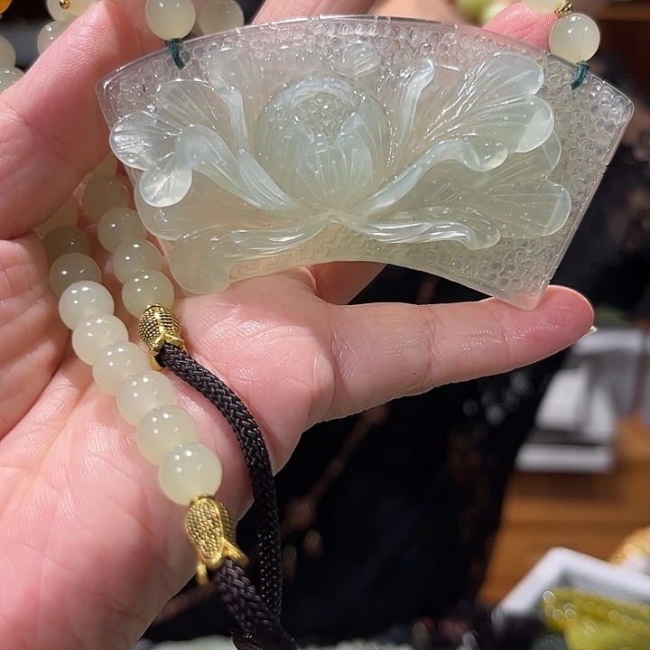 未镶嵌岫玉毛衣链