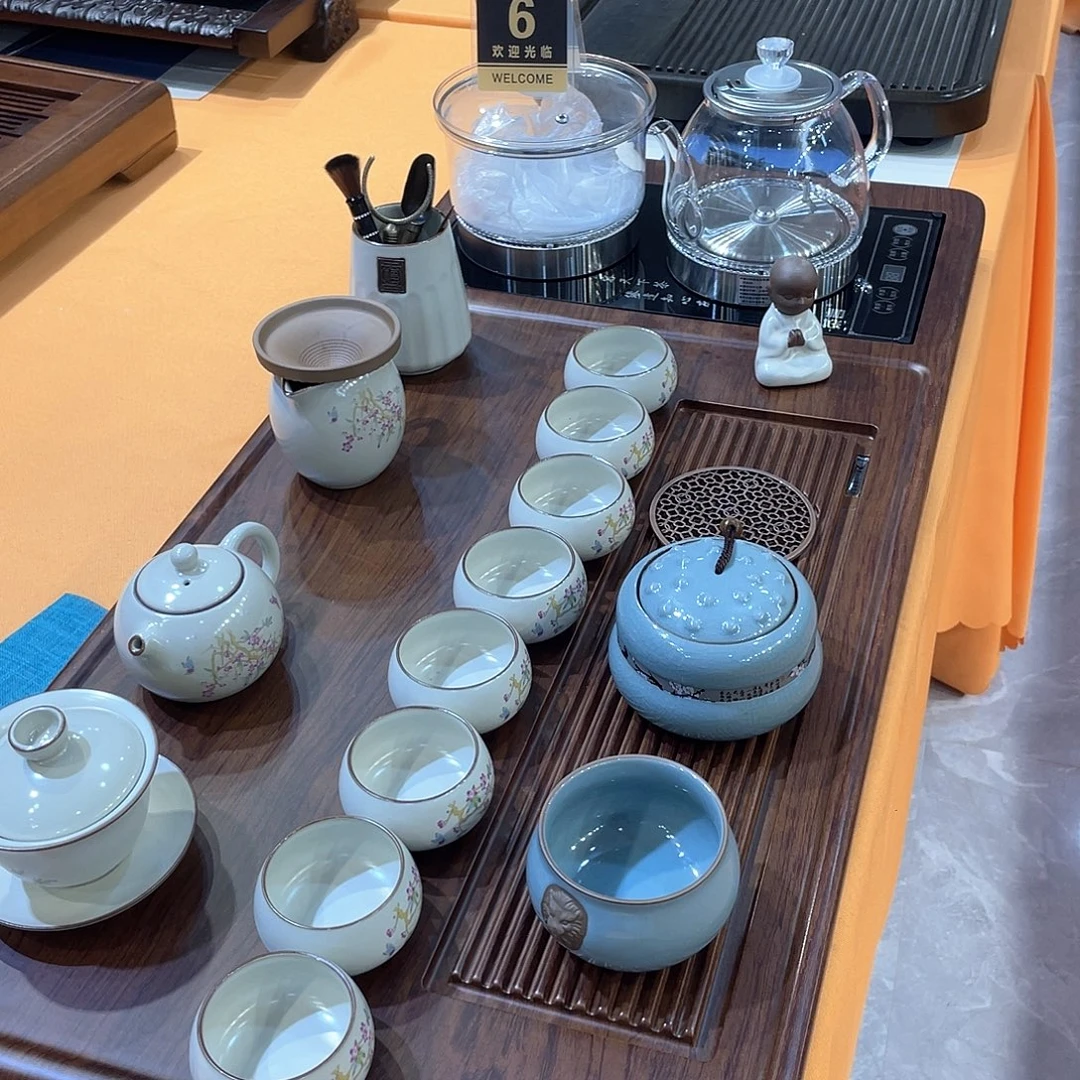 瓷片和电话给大哥和v飞鸿姐姐呢