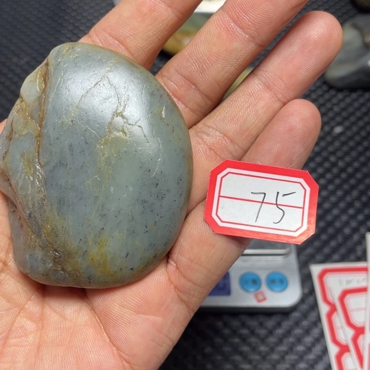颈饰未镶嵌和田玉75
