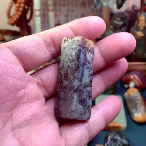 岫岩河磨玉（透闪石质玉）颈饰未镶嵌