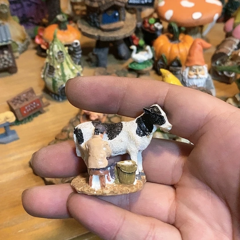 【闪购商品】有机玻璃姣*树脂工艺品摆件等产品