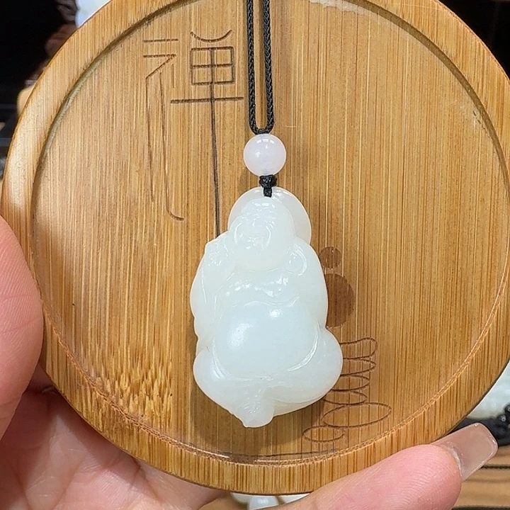 和田玉未镶嵌吊坠(赠链)