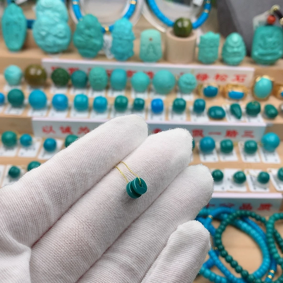 绿松石未镶嵌珠宝奇石6.3