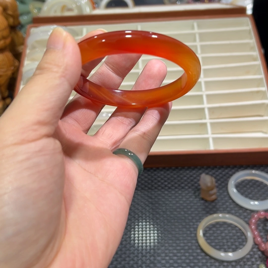 玛瑙/玉髓未镶嵌手镯63圈2.4