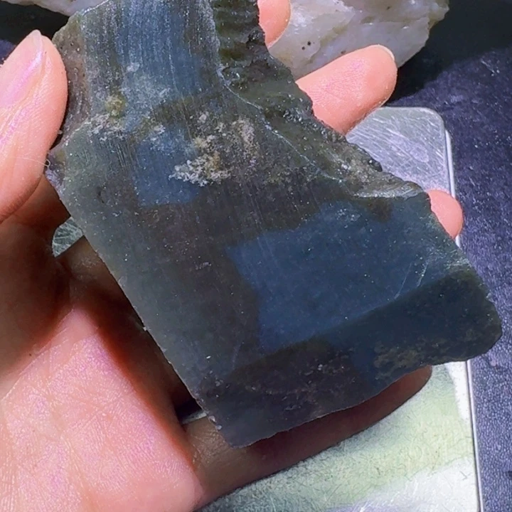 未镶嵌和田玉（糖玉）珠宝半成品